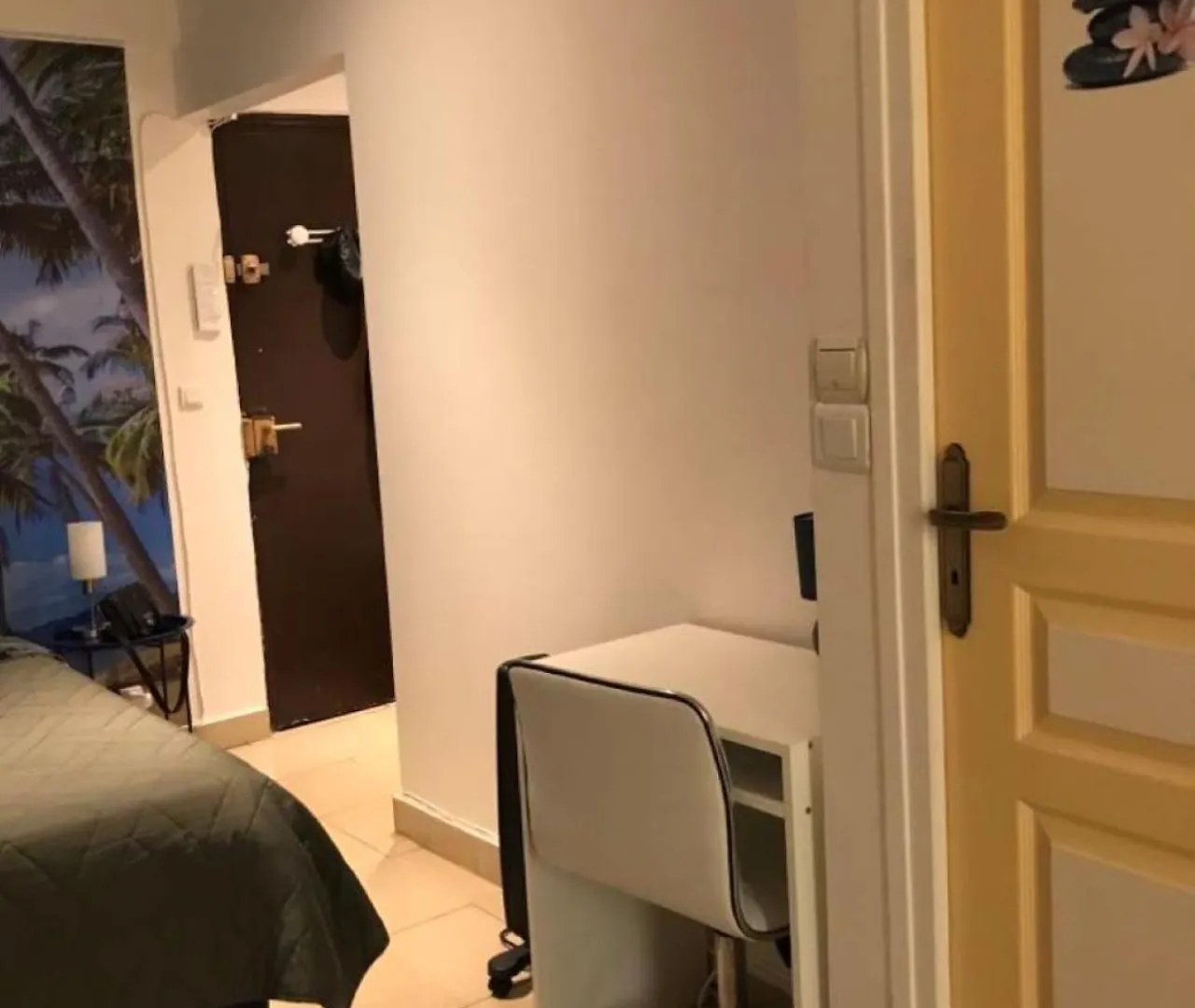 Summer Beach Studio, 4 Persons, Mobile Ac, Old Town Nice Apartment